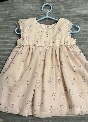 Святкова сукня для дівчинки, рожевий колір принт зайчики, 62-й 68-й розмір.