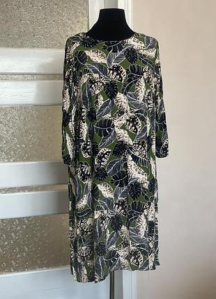 Гарне натуральне плаття великого розміру