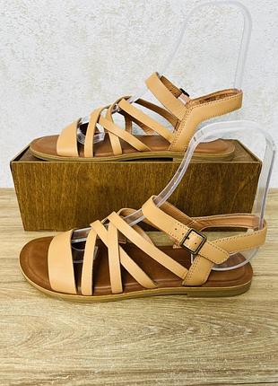 Босоножки Toms