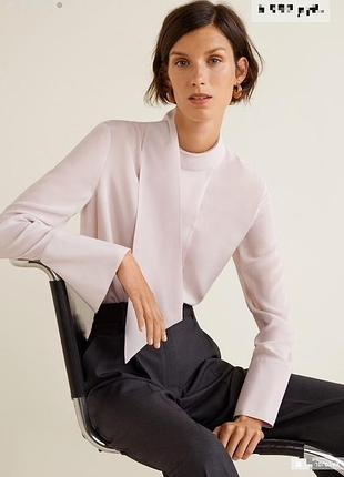 Красивая шелковая рубашка