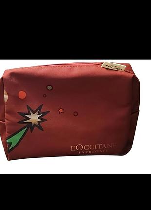 Вместительная косметичка l'occitane en provence.