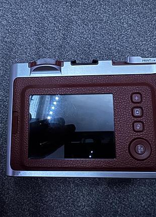 Продаю фотоапарат instax mini evo