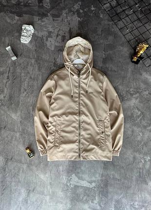 Нереально стильна вітровка