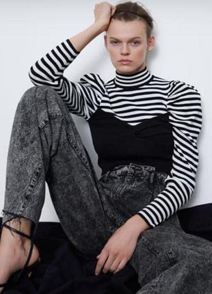 Светр zara у чорну смужку з корсетом