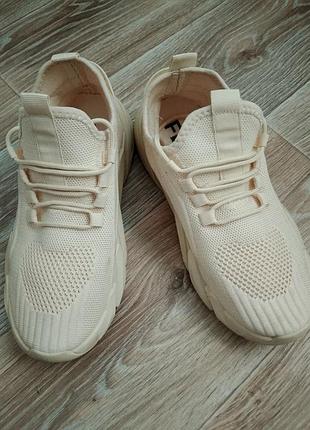 Кросівки легкі, для залу, фітнесу.