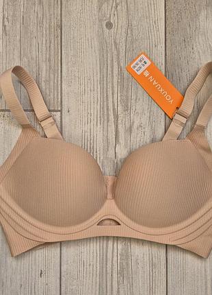 Формованный бюстгальтер в рубчик на широких бретелях