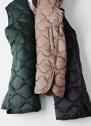 Пуховые жилеты uniqlo