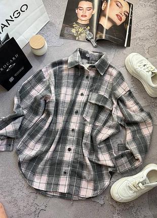 Стильна жіноча повсякденна сорочка рубашка у клітинку пудра
