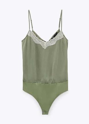 Майка боді zara в білезневому стилі з круживом. розмір xs/s