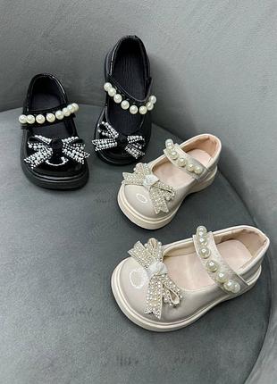 Туфельки для дівчинки на свято