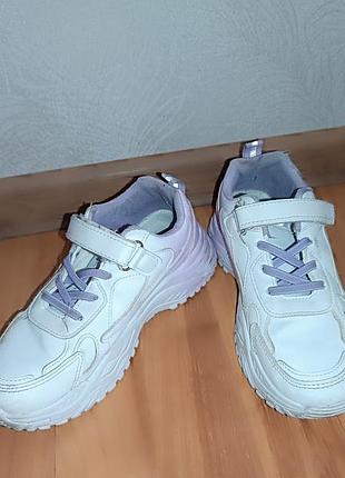 Кросівки на дівчинку