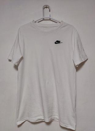 Оригінальна футболка nike