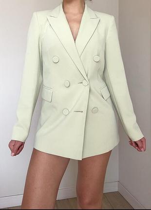 Блейзер/піджак жіночий, класичний, подовжений, ніжного фісташкового кольору (на фото 4 та 5 видно), розміру xs-s