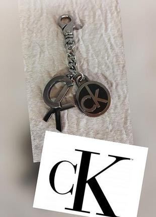 Стильний брелок calvin klein підвіска для сумки