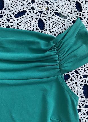 Яскрава, гарна блуза