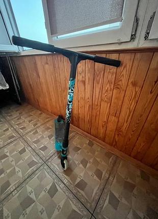 Трюковий самокат