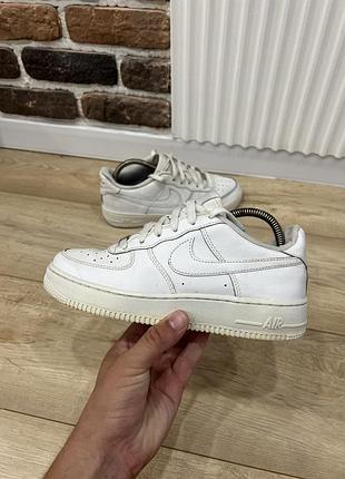 Оригінальні кросівки nike air force
