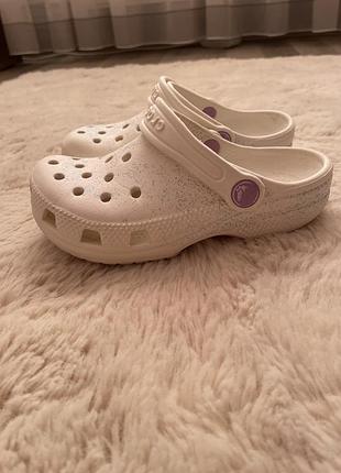 Крокси білі