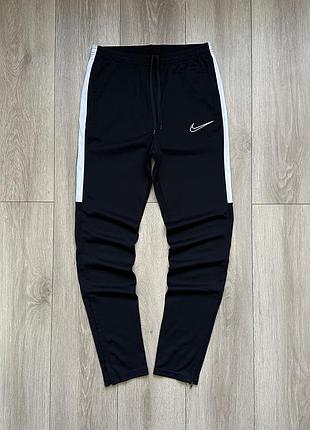 Спортивні штани nike dri fit