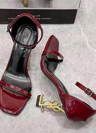 Каблуки туфлі сен лоран y2k dollskill трендове взуття