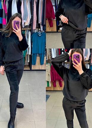 Спортивный костюм с капюшоном