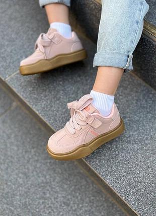 Кросівки для дівчинки