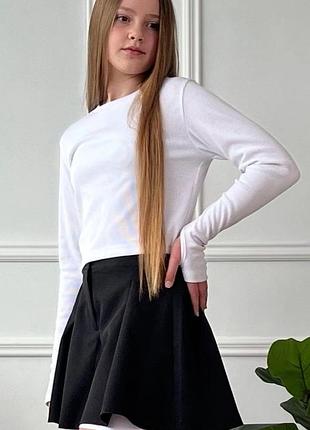 Костюм с гольфом и юбкой-шорты