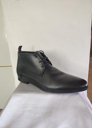 Шкіряні дезерти, чукка черевики boss hugo.