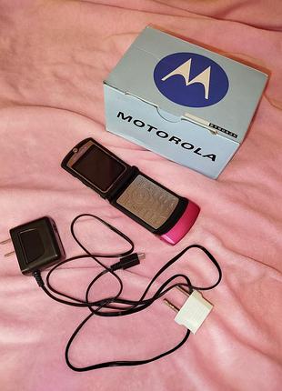 Телефон розкладачка motorola razer v3 рожевий новий