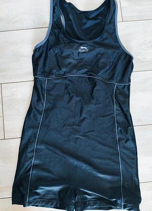 Слитный женский купальник с шортами