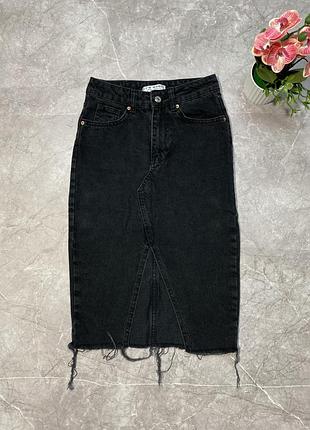 Джинсова спідниця з розрізом