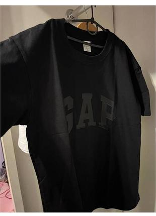 Футболка gap balensiaga