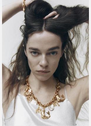 Колье zara с золотыми рыбками и перламутром