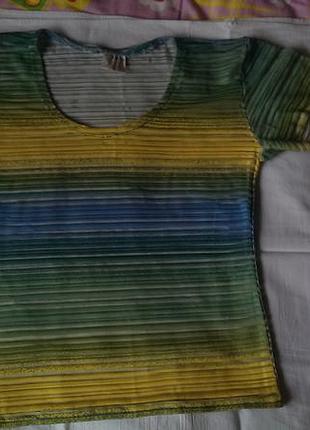 Полупрозрачная футболка