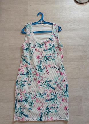 Женское цветочное платье