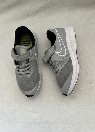 Кроссовки фирмы nike 32 размера по стельке 20 см