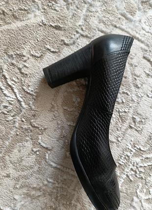 Удобные и нарядные туфли