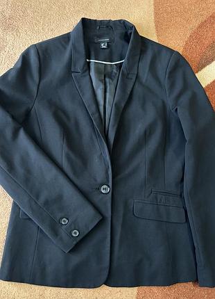 Жіночий піджак