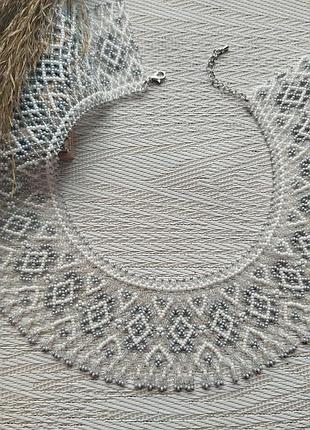 Силка прозрачно серая, украшение из бисера, колье