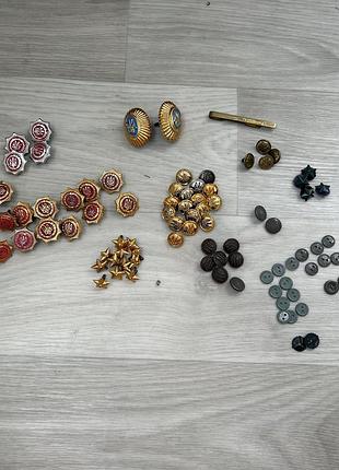 Ґудзики кокарди форменна фурнітура для військових