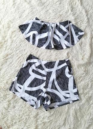 Летний легкий костюм высокая посадка топ без бретелей волан