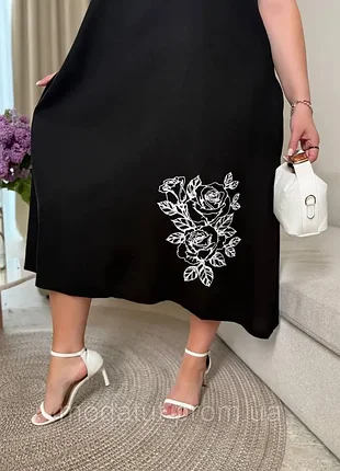 Стильна спідниця з білою вишивкою bhs. англія.