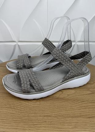 Оригінальні босоніжки skechers