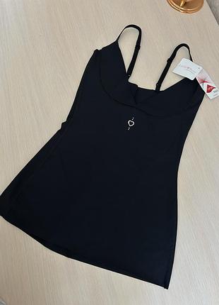 Корекційна майка з регульованими бретелями і глибоким v-подібним вирізом,