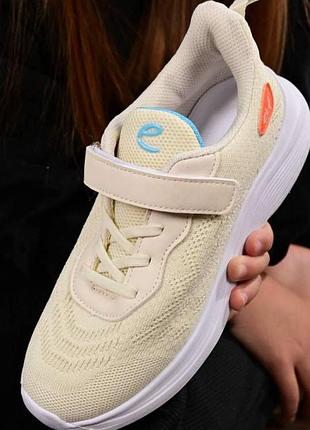 Текстильные кроссовки