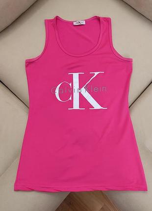 Фирменная футболка