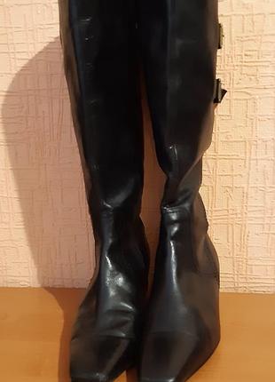 Жіночі демісезонні  шкіряні  чоботи  від  caprice немецкого бренду.