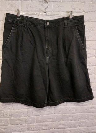 Фирменные джинсовые бермуды