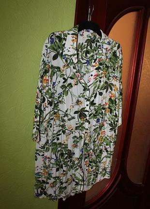 Красивая вискозная удлиненная летняя блузка, размер хл, 52-54, тропики