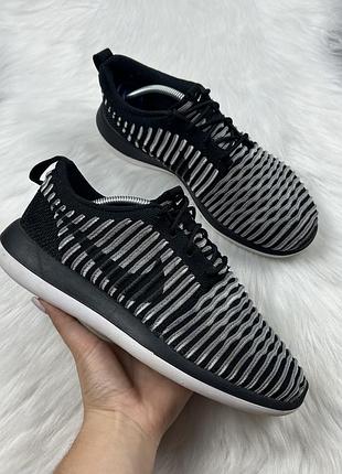 Оригінальні легкі унісекс кросівки nike